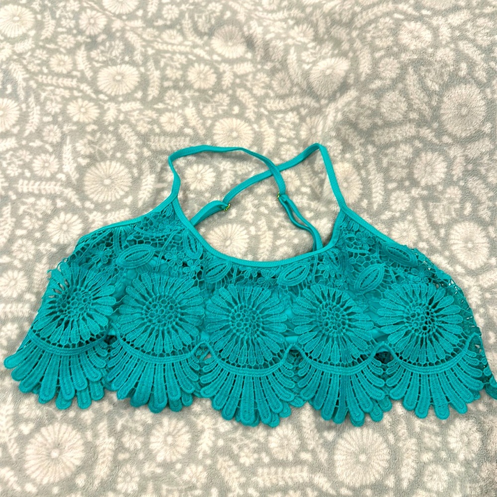 Jessica Simpson xl bikini top. No padding, great condition.